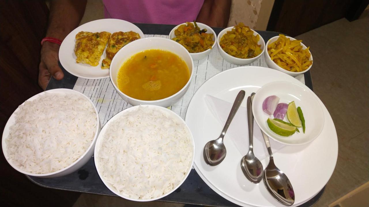 Hotel Aloka Residency Kolkata Bagian luar foto