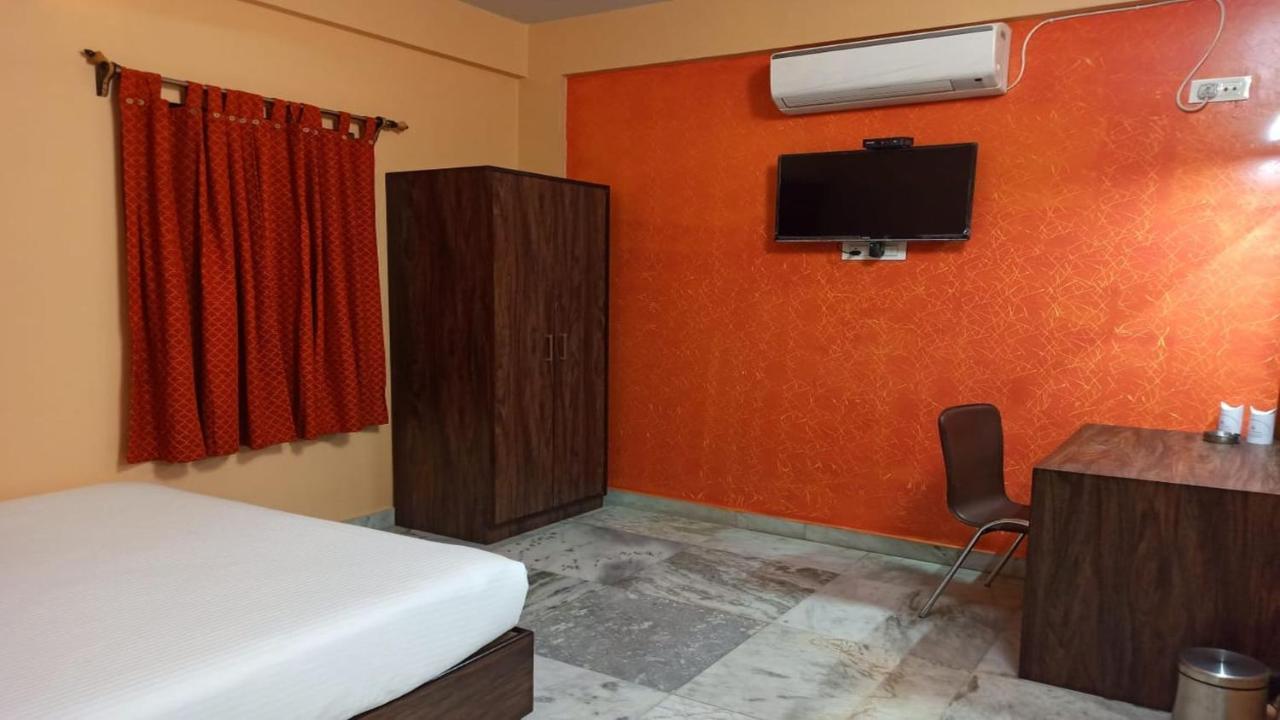 Hotel Aloka Residency Kolkata Bagian luar foto