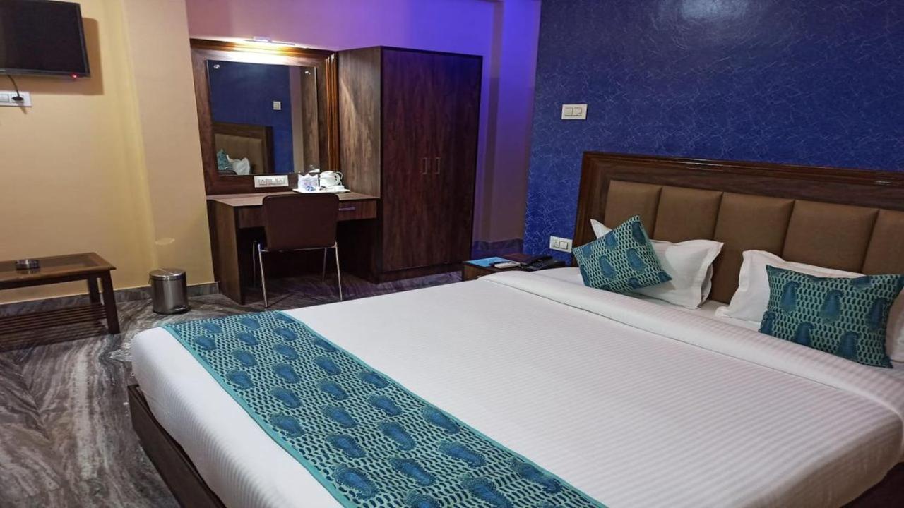 Hotel Aloka Residency Kolkata Bagian luar foto